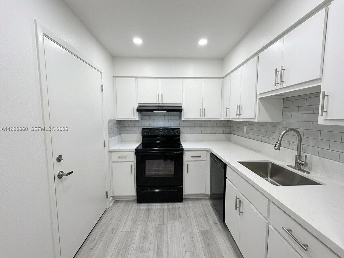 The Ledges Condo, Miami, FL — 5