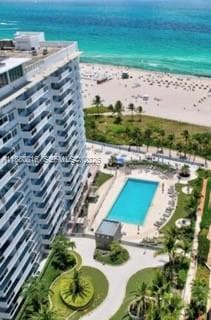 100 Lincoln Rd # 323, Miami Beach FL 33139 — 62
