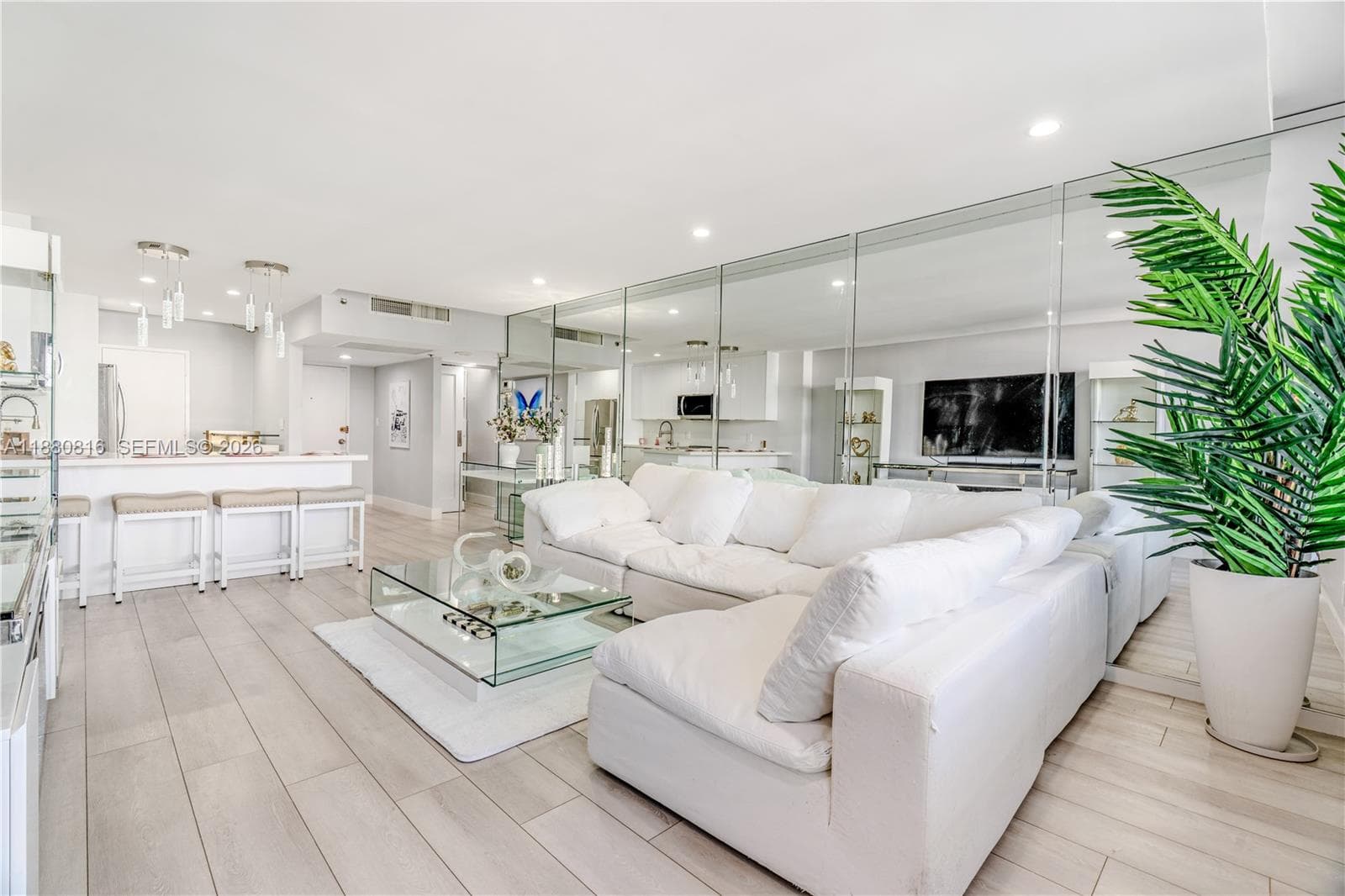 100 Lincoln Rd # 323, Miami Beach FL 33139 — 13