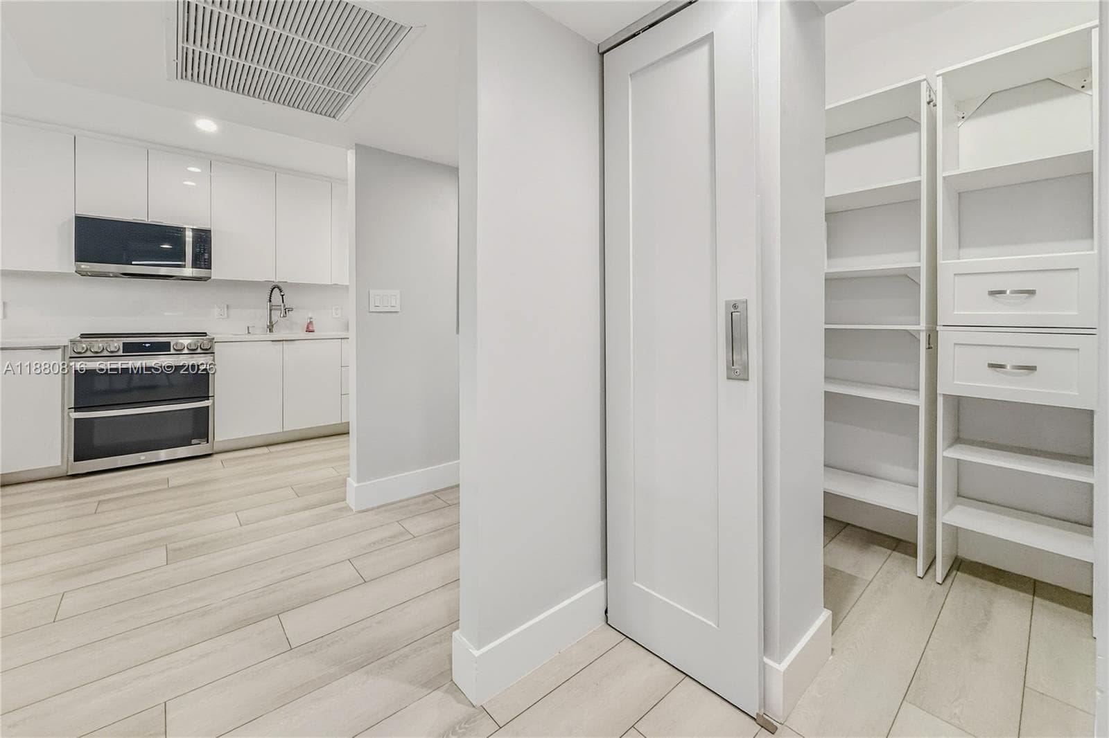 100 Lincoln Rd # 323, Miami Beach FL 33139 — 32