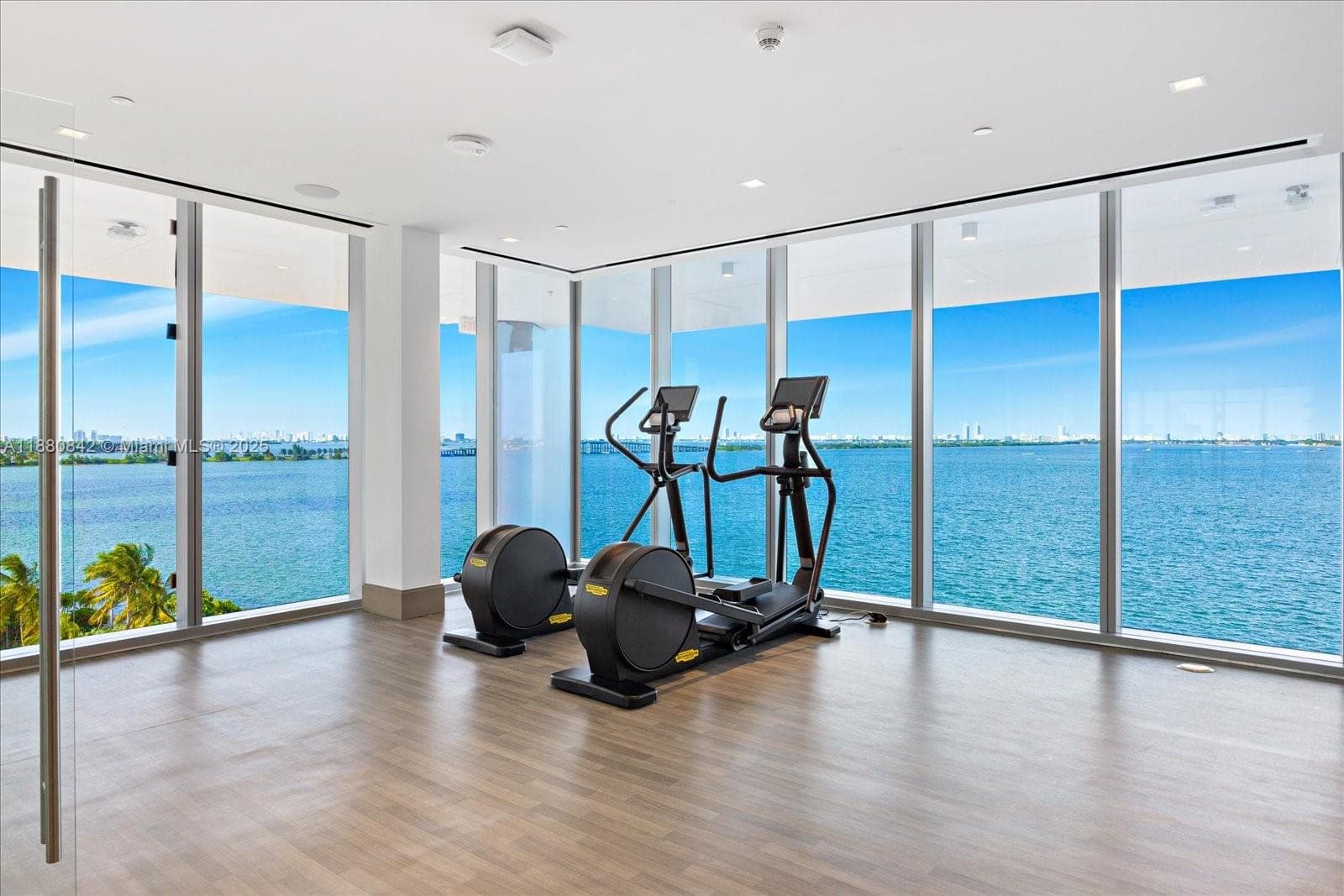 700 NE 26th Ter # 2605, Miami FL 33137 — 24