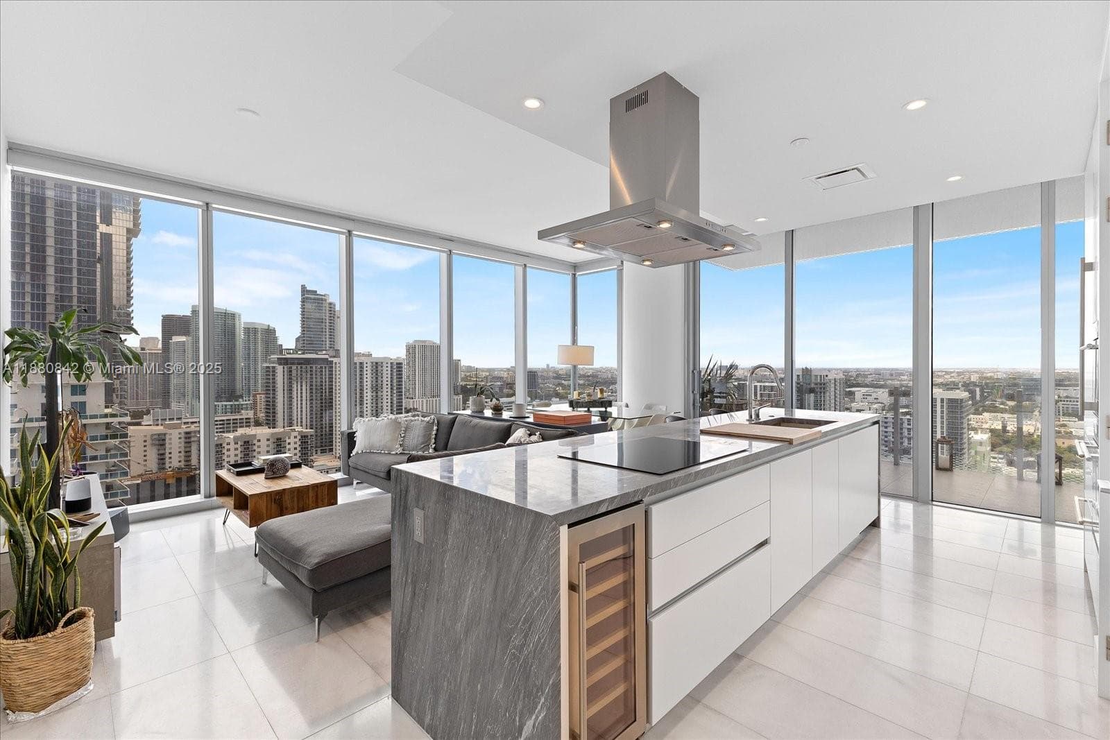700 NE 26th Ter # 2605, Miami FL 33137 — 4