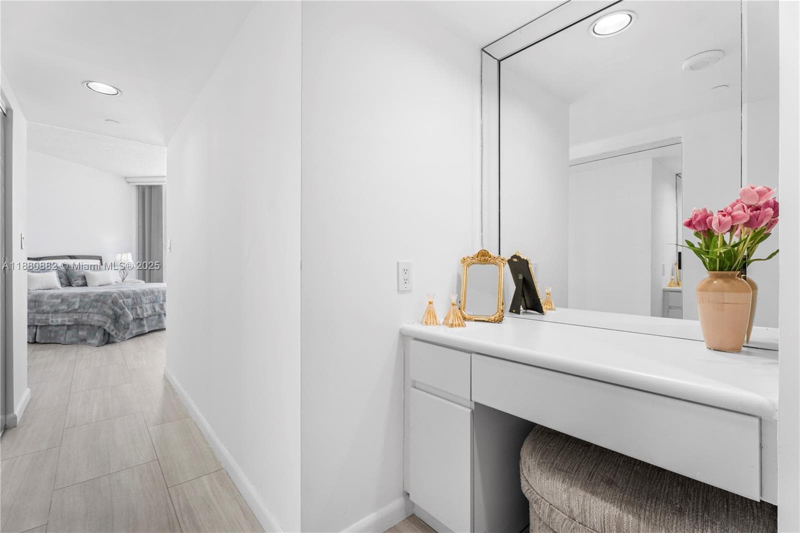 16485 Collins Ave, Sunny Isles Beach FL 33160 — 23