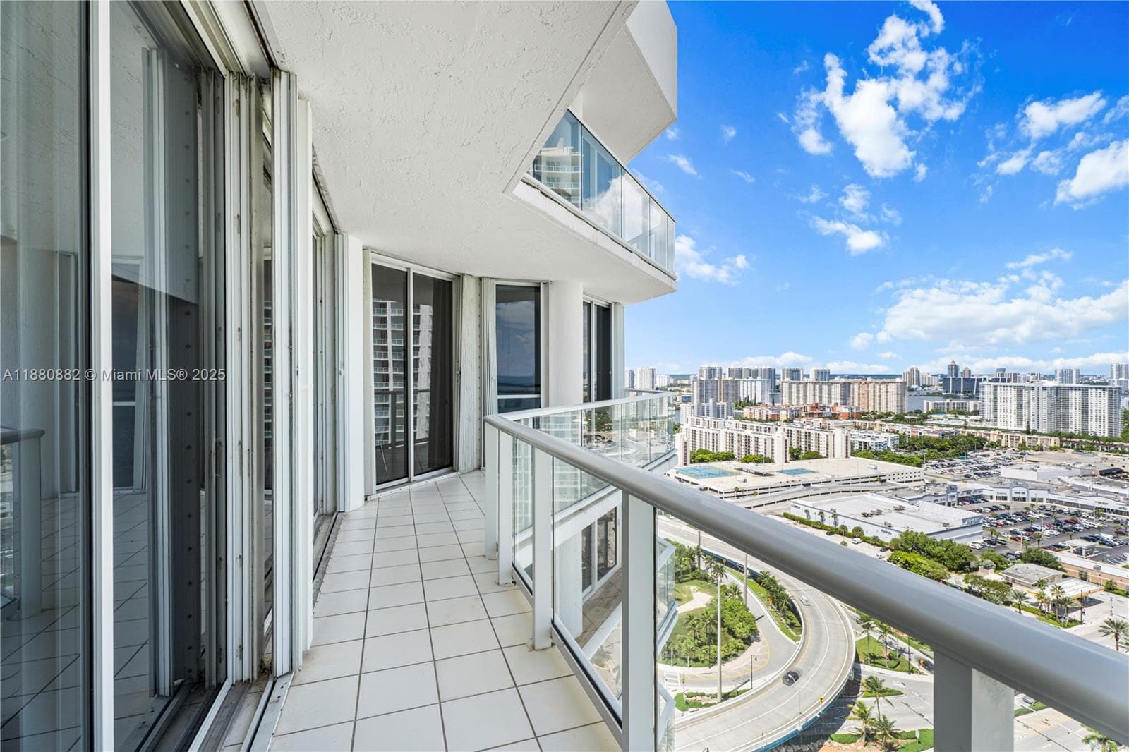 16485 Collins Ave, Sunny Isles Beach FL 33160 — 12