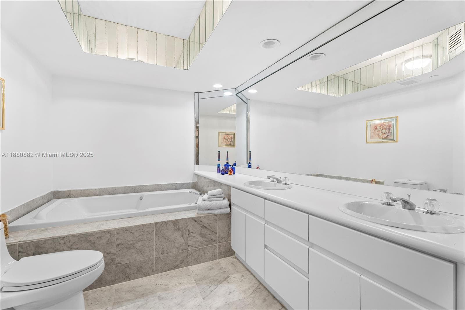 16485 Collins Ave, Sunny Isles Beach FL 33160 — 36