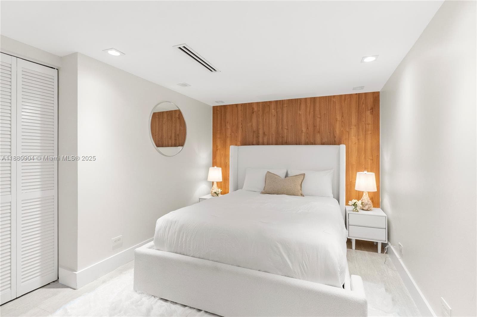 2301 Collins Ave # 24, Miami Beach FL 33139 — 16