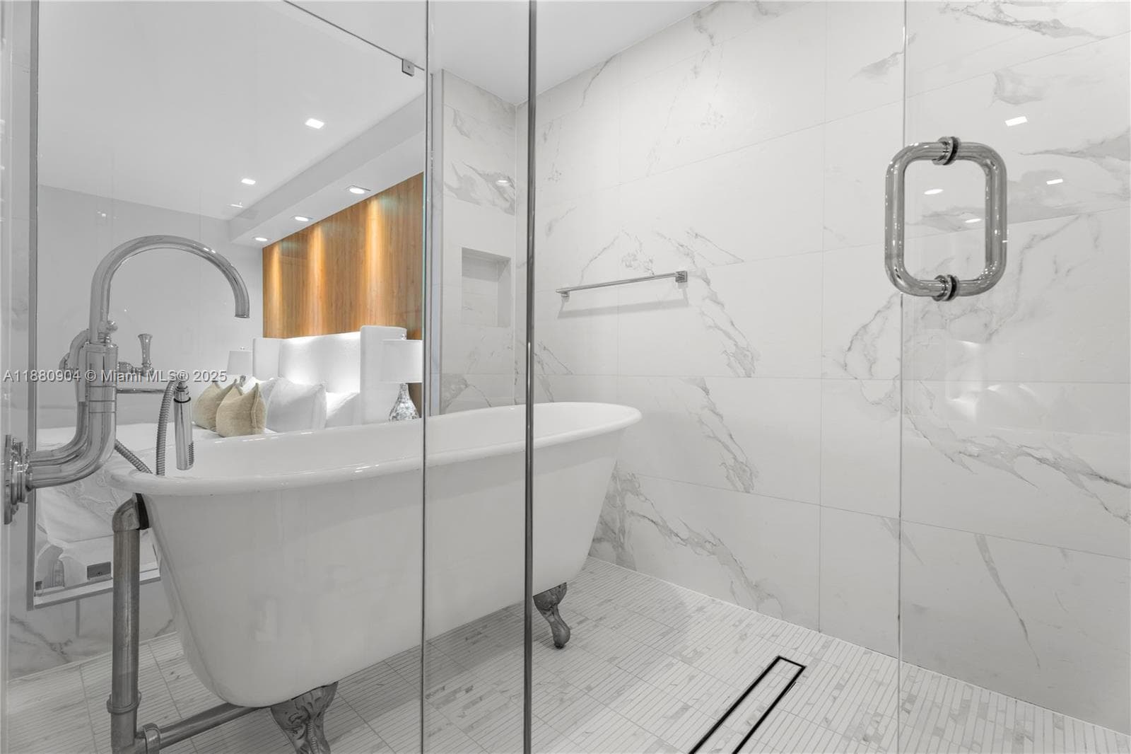 2301 Collins Ave # 24, Miami Beach FL 33139 — 15