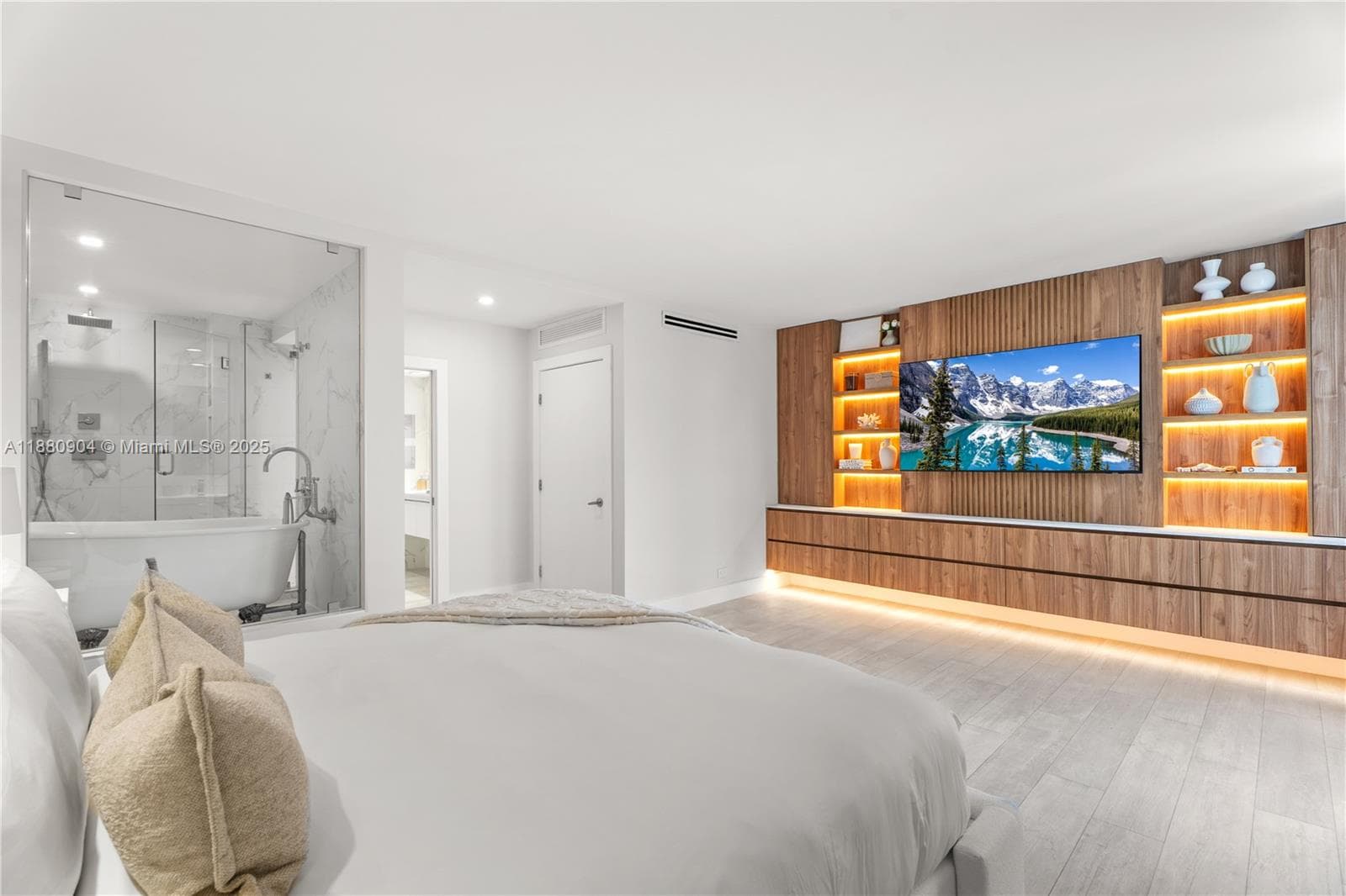 2301 Collins Ave # 24, Miami Beach FL 33139 — 11