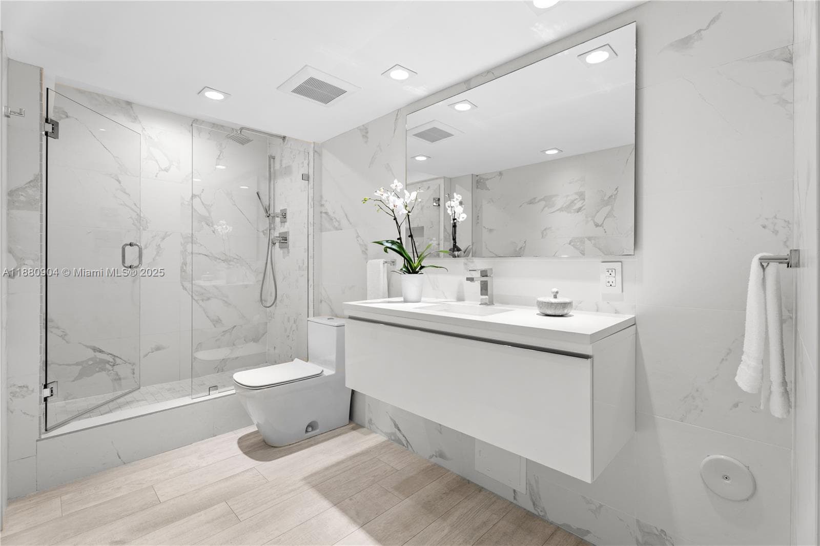 2301 Collins Ave # 24, Miami Beach FL 33139 — 19