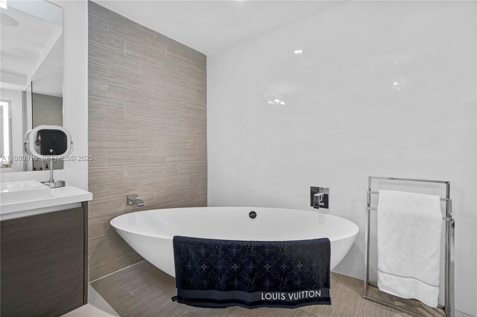 300 Sunny Isles Blvd # 1802, Sunny Isles Beach FL 33160 — 27