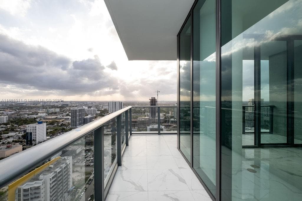 480 NE 31 St # 3101, Miami FL 33137 — 9
