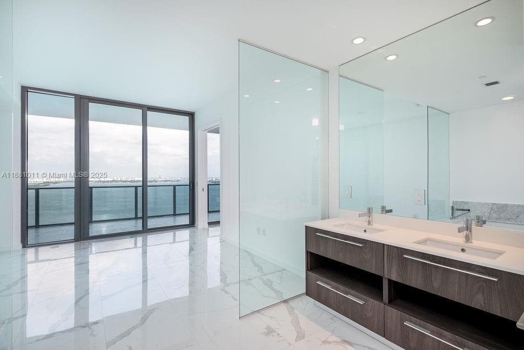 480 NE 31 St # 3101, Miami FL 33137 — 11