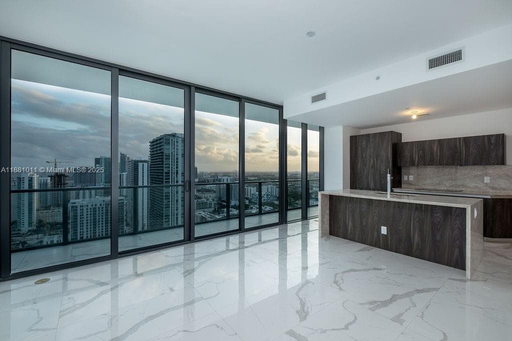 480 NE 31 St # 3101, Miami FL 33137 — 29