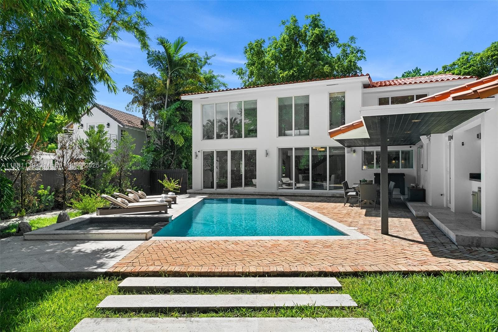 575 Bay Point Rd, Miami FL 33137 — 80