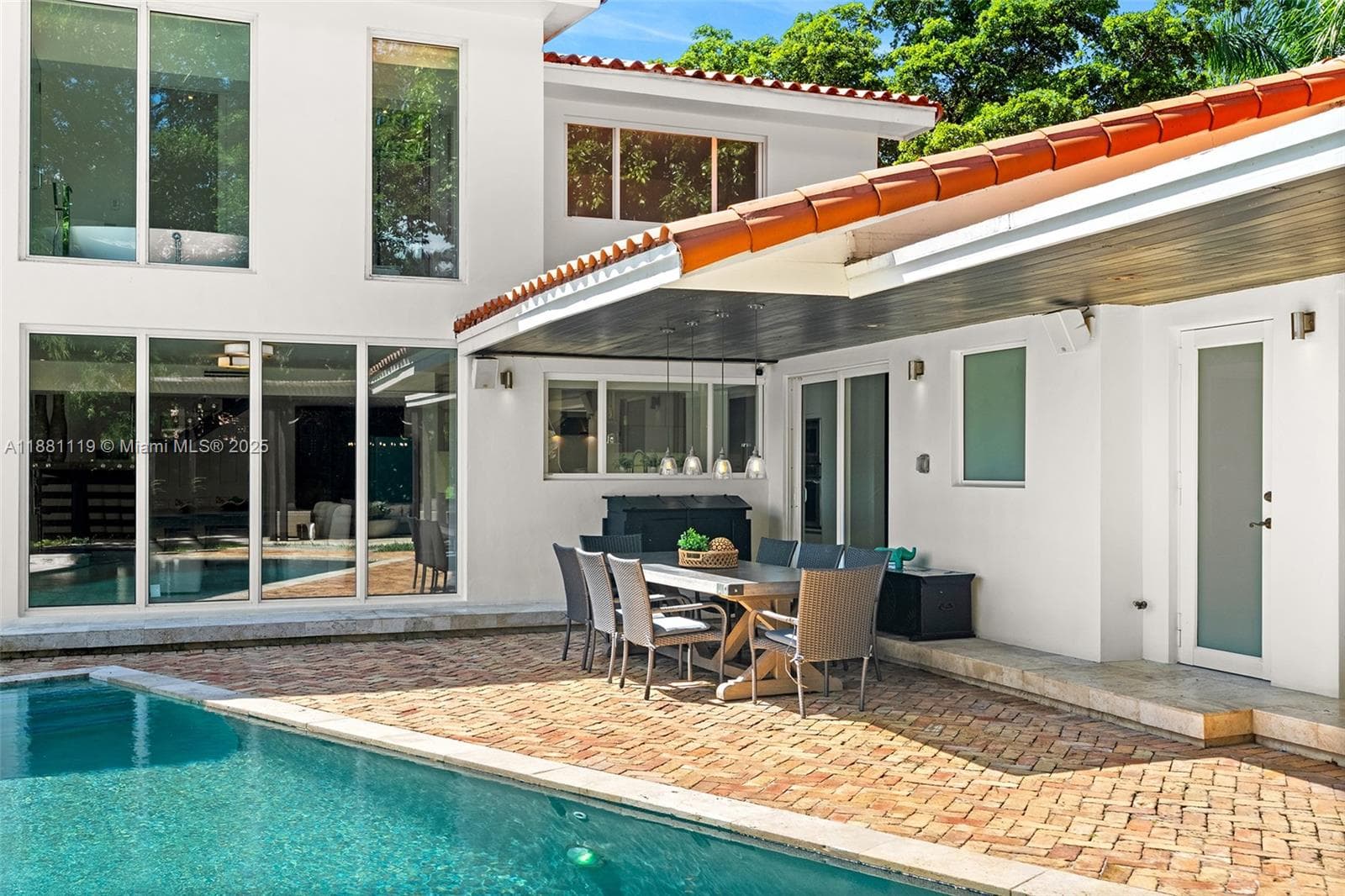 575 Bay Point Rd, Miami FL 33137 — 75