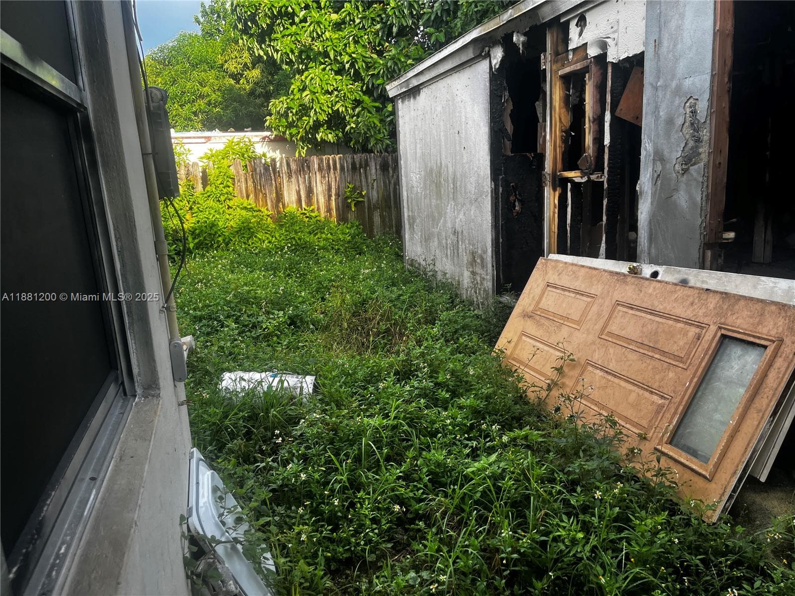 1132 NW 118th St, Miami FL 33168 — 32