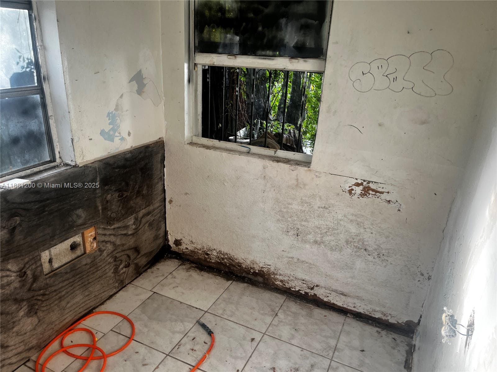 1132 NW 118th St, Miami FL 33168 — 41