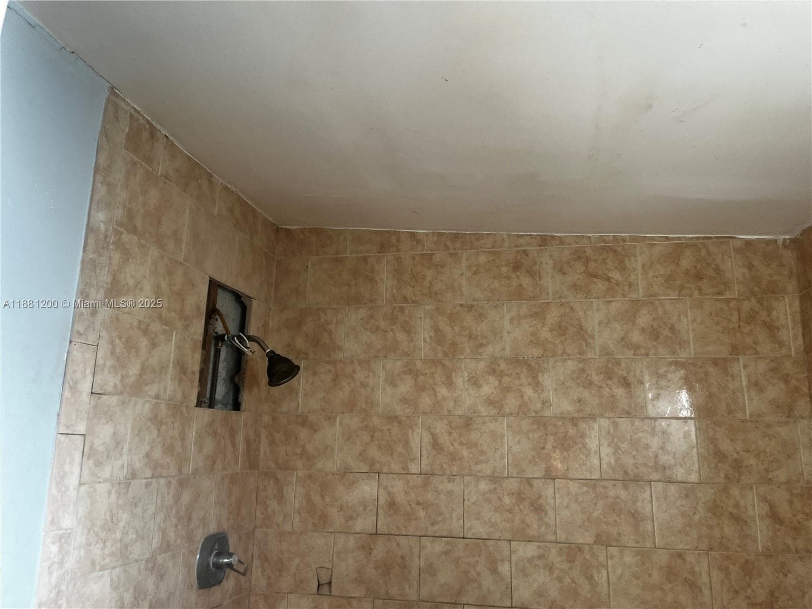 1132 NW 118th St, Miami FL 33168 — 40