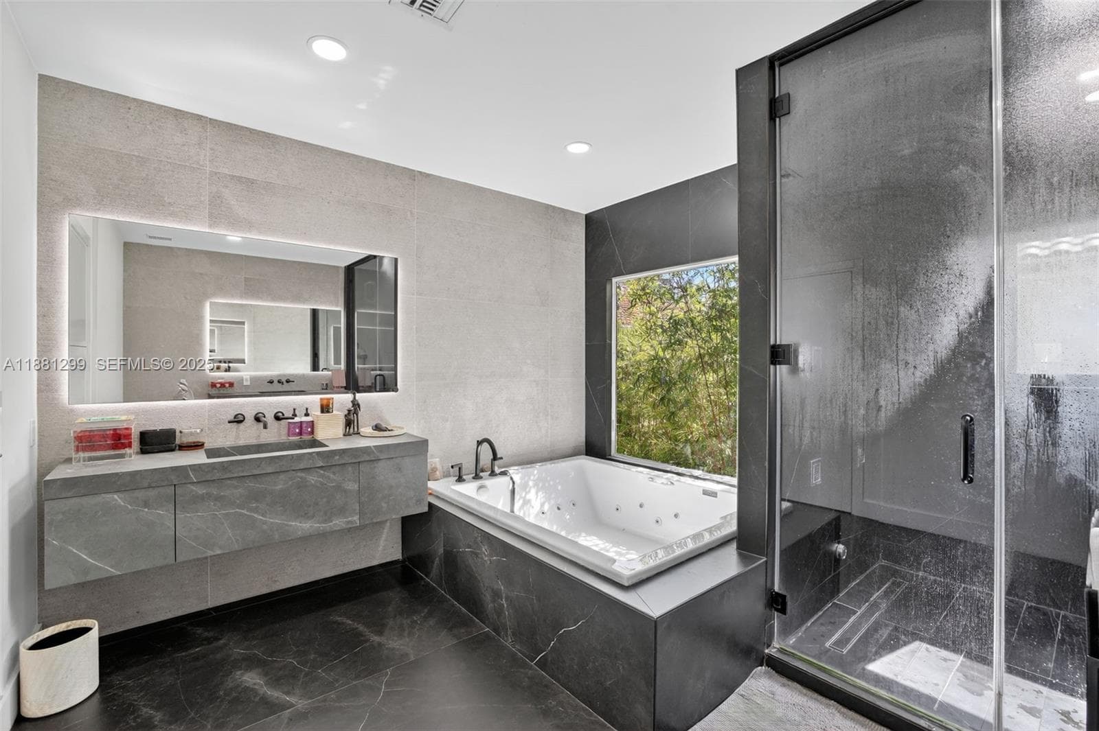 3710 NE 208th Ter, Aventura FL 33180 — 57