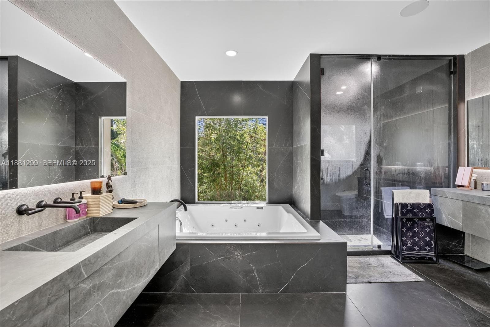 3710 NE 208th Ter, Aventura FL 33180 — 55