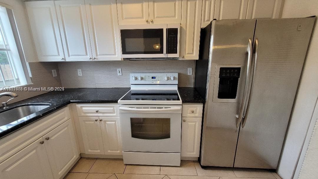8453 NW 4th Ct # 8453, Miami FL 33150 — 4