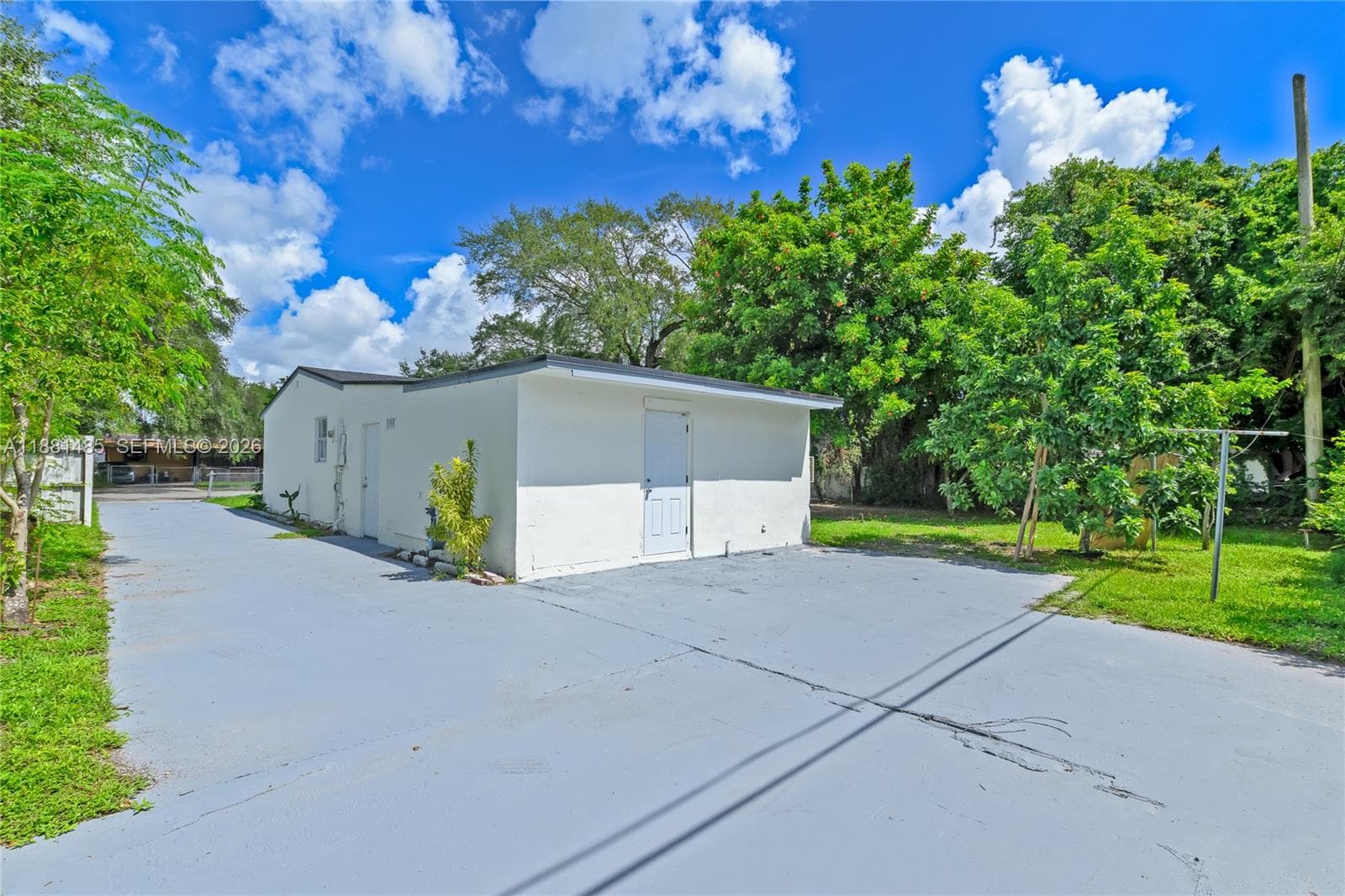 2960 NW 165th St, Miami Gardens FL 33054 — 20
