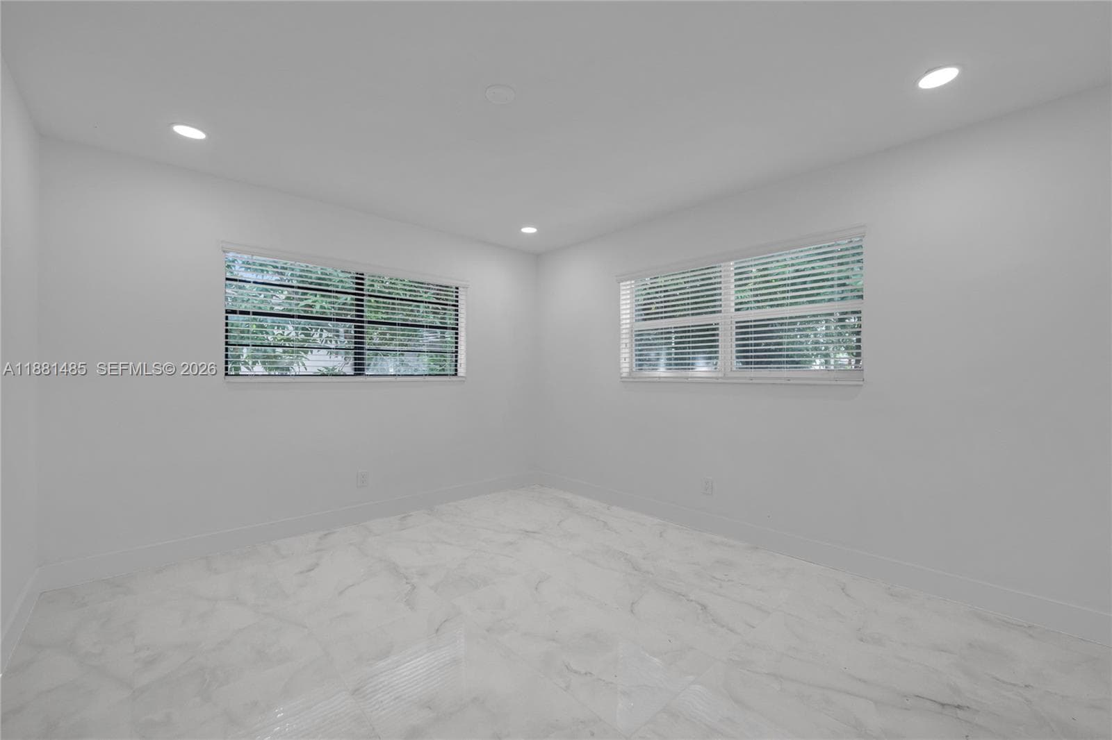 2960 NW 165th St, Miami Gardens FL 33054 — 14