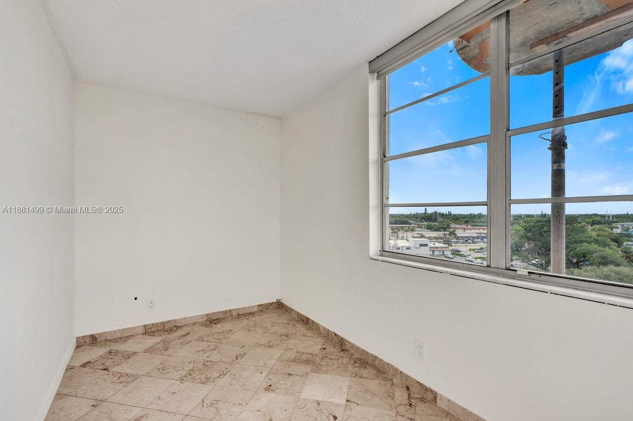 2025 NE 164th St # 716, North Miami Beach FL 33162 — 13