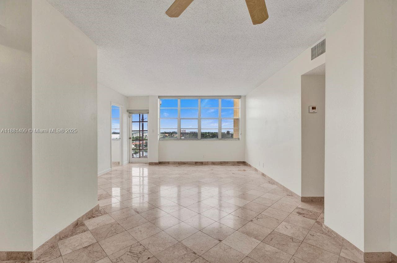 2025 NE 164th St # 716, North Miami Beach FL 33162 — 7