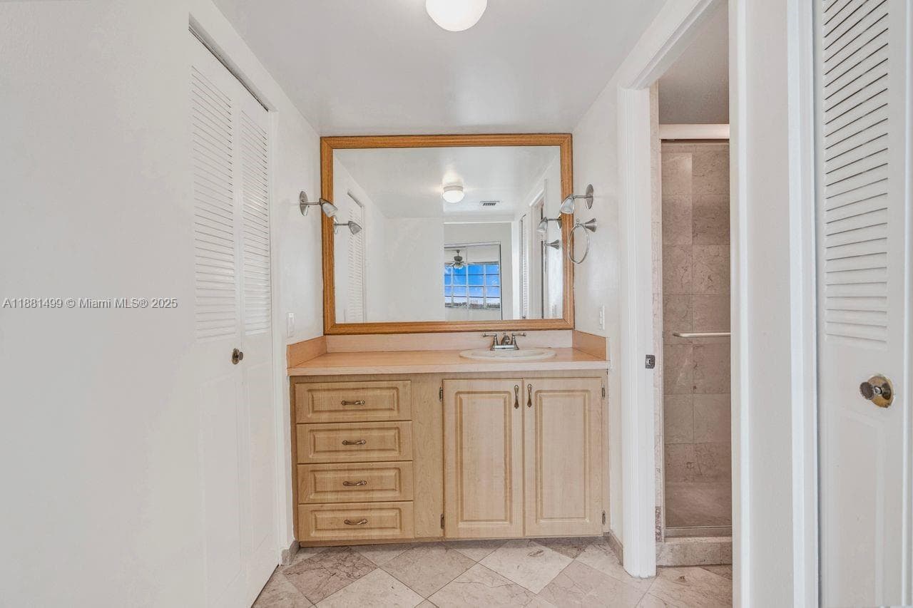 2025 NE 164th St # 716, North Miami Beach FL 33162 — 28