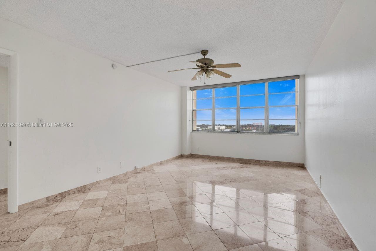 2025 NE 164th St # 716, North Miami Beach FL 33162 — 34