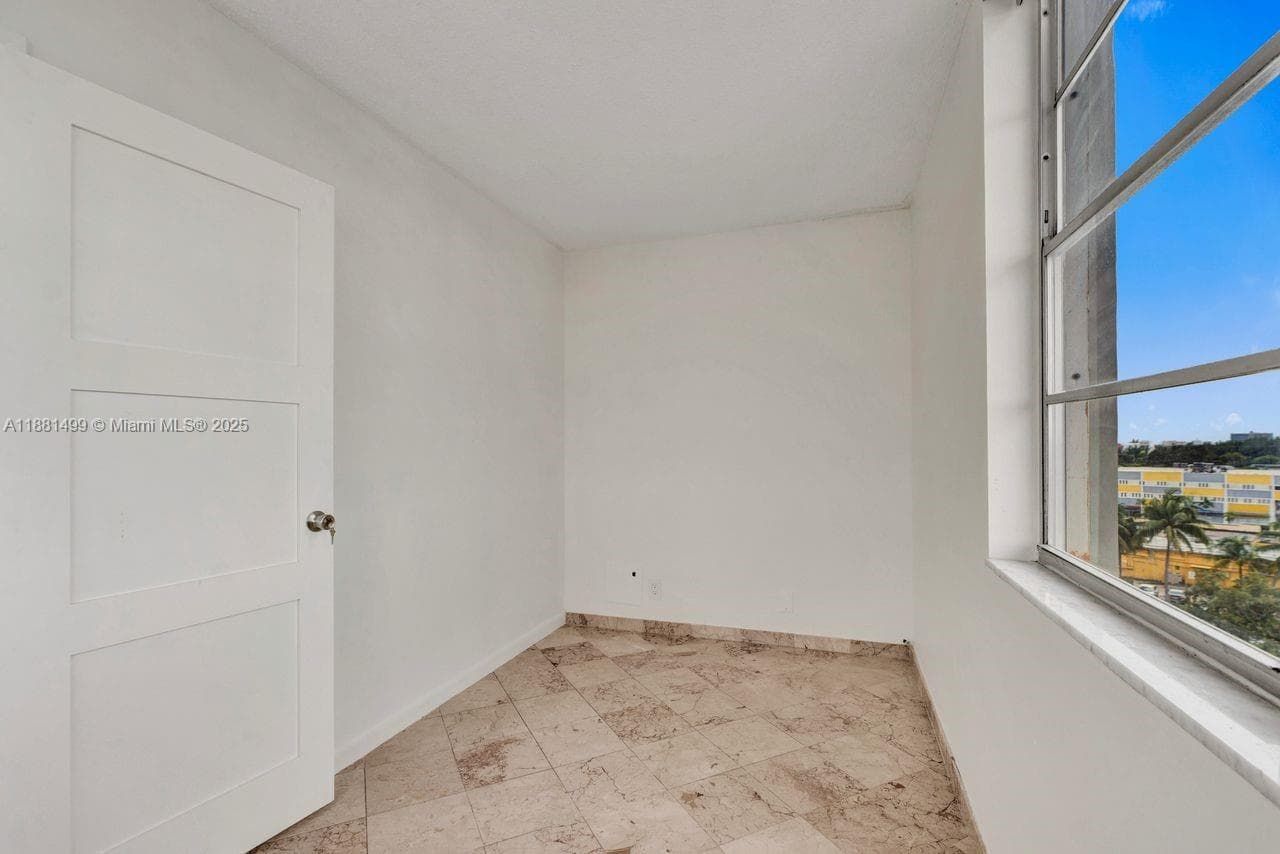 2025 NE 164th St # 716, North Miami Beach FL 33162 — 15
