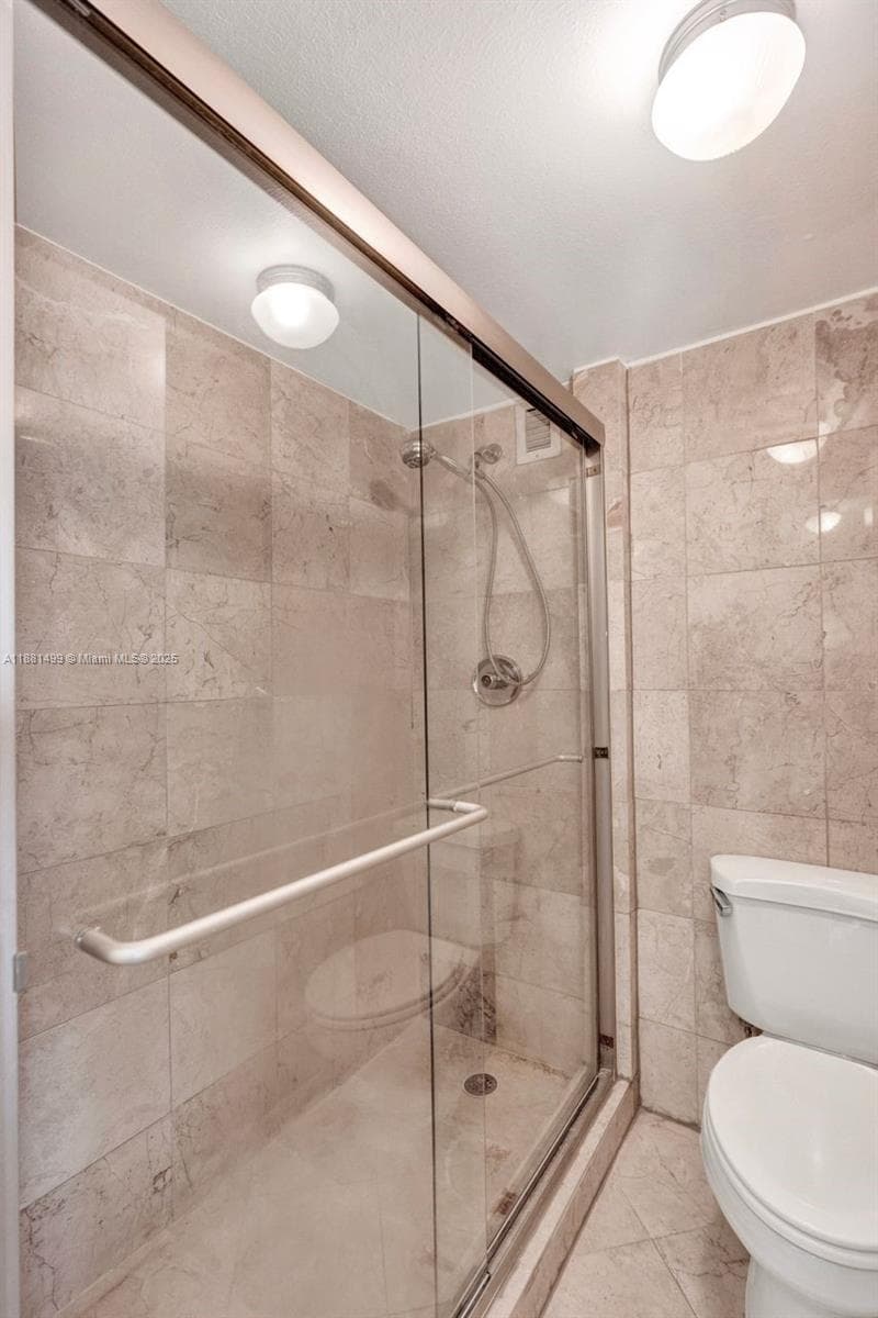 2025 NE 164th St # 716, North Miami Beach FL 33162 — 31