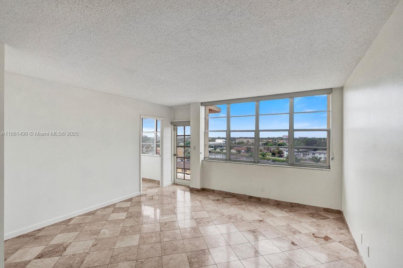 2025 NE 164th St # 716, North Miami Beach FL 33162 — 8