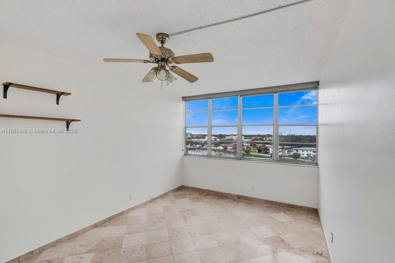2025 NE 164th St # 716, North Miami Beach FL 33162 — 21