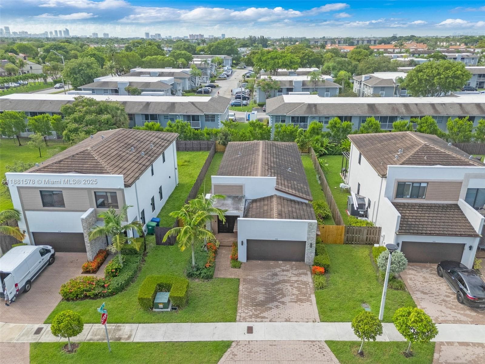 Via Ventura Neighborhood, Miami, FL — 13