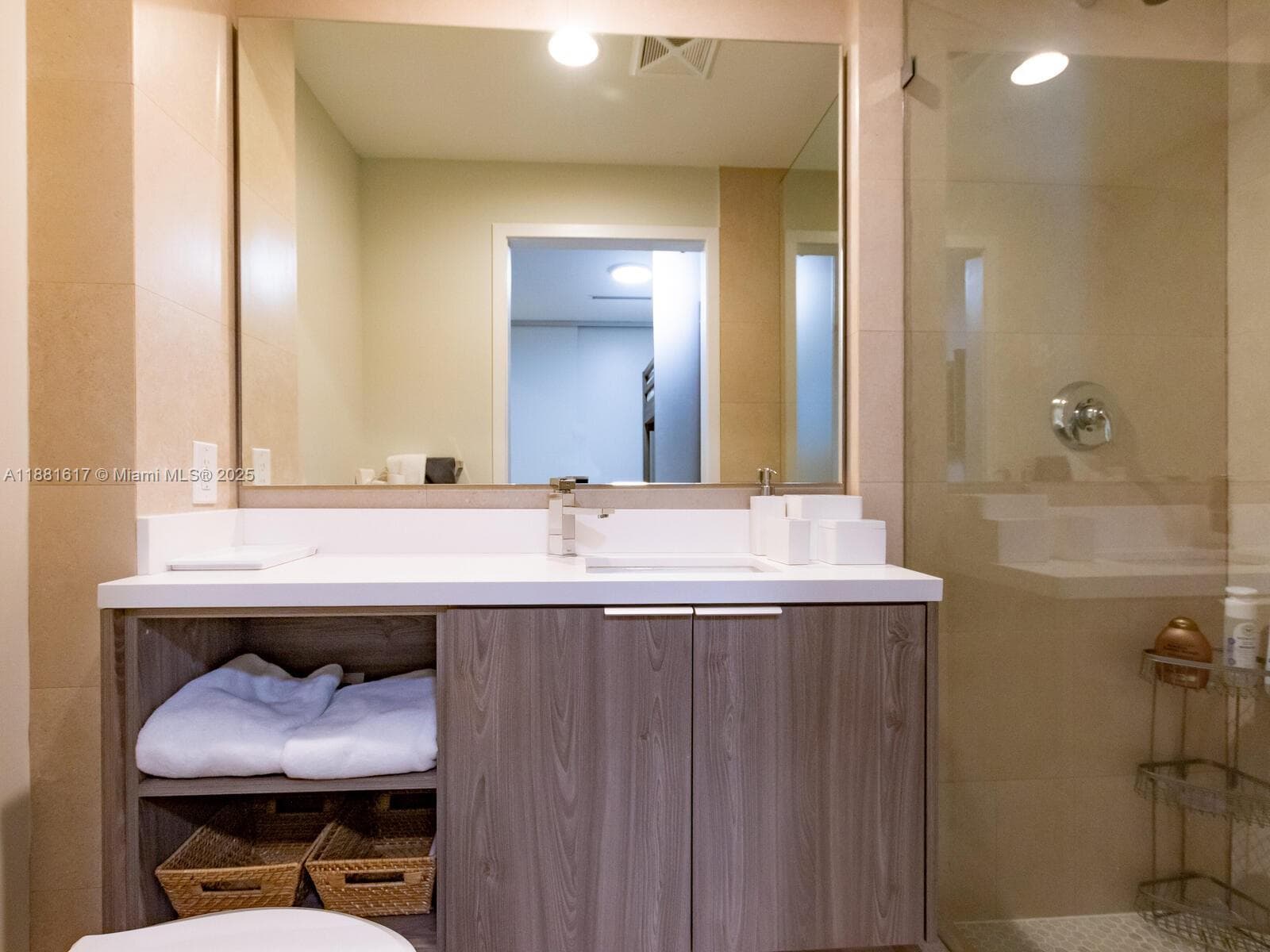 360 Ocean Dr # 304S, Key Biscayne FL 33149 — 25