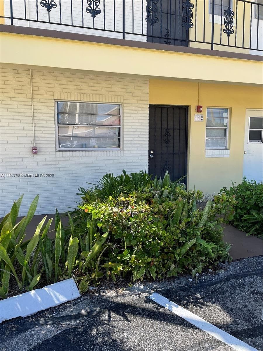 20201 NE 29th Ct # D112, Aventura FL 33180 — 9