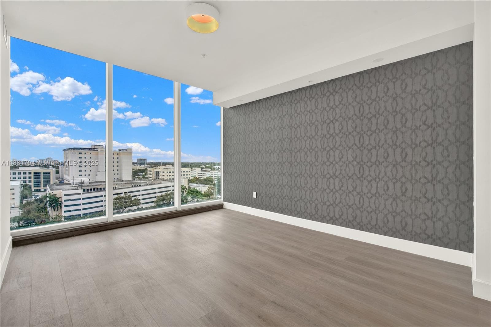 2820 NE 214th St # 1005, Aventura FL 33180 — 2