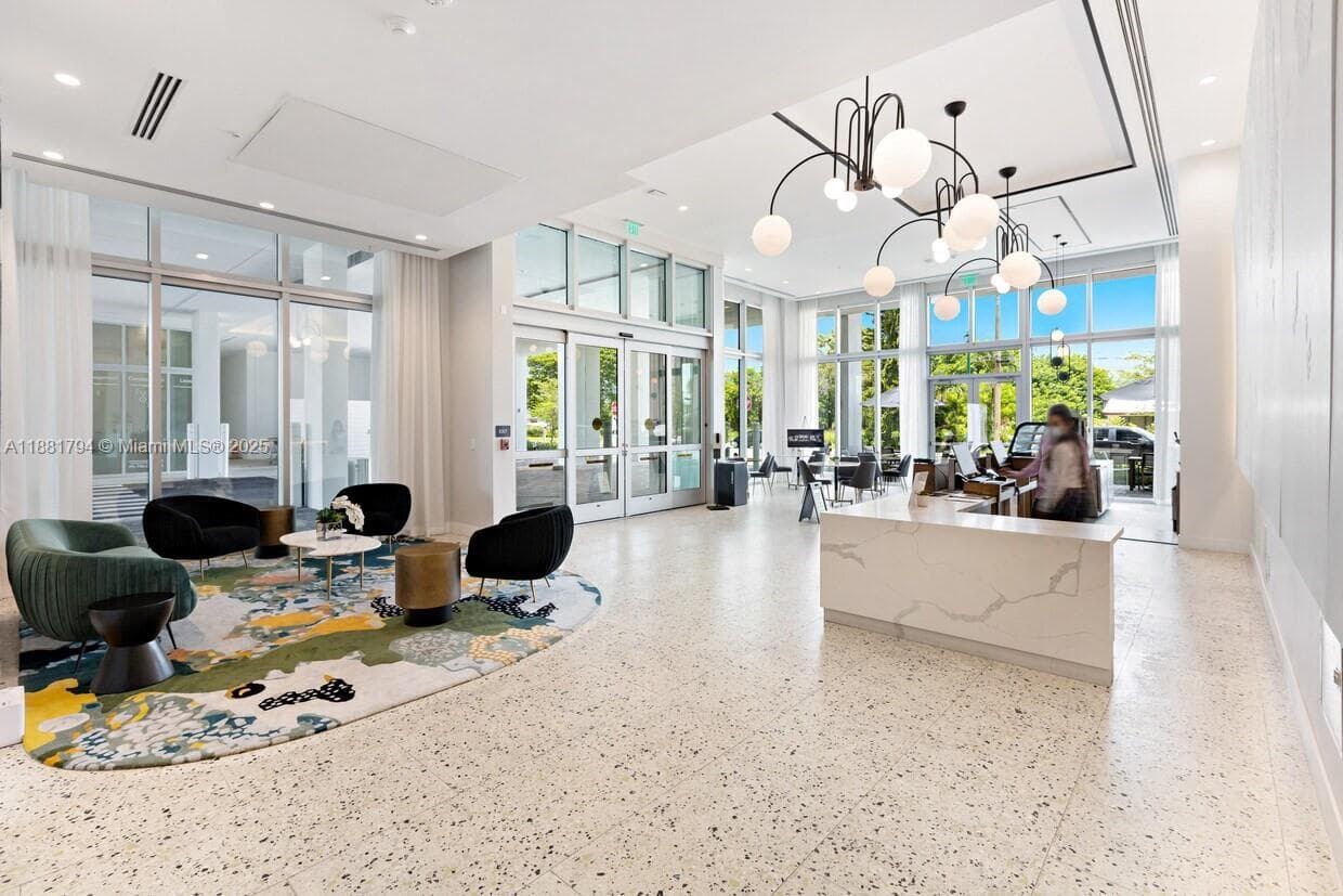 2820 NE 214th St # 1005, Aventura FL 33180 — 11