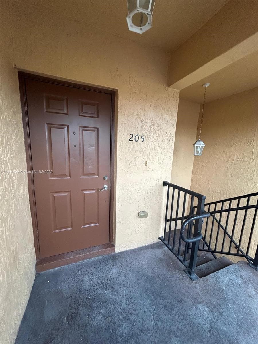 1650 NE 33rd Ave # 7, Homestead FL 33033 — 2