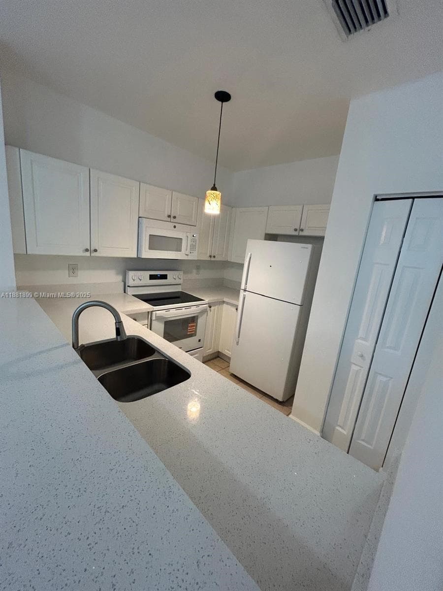 1650 NE 33rd Ave # 7, Homestead FL 33033 — 5