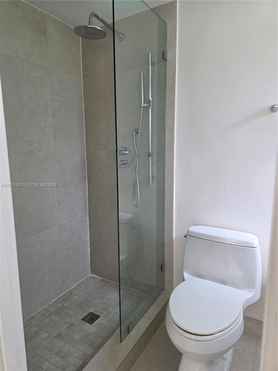 18720 NE 18th Ave # 116, Miami FL 33179 — 5
