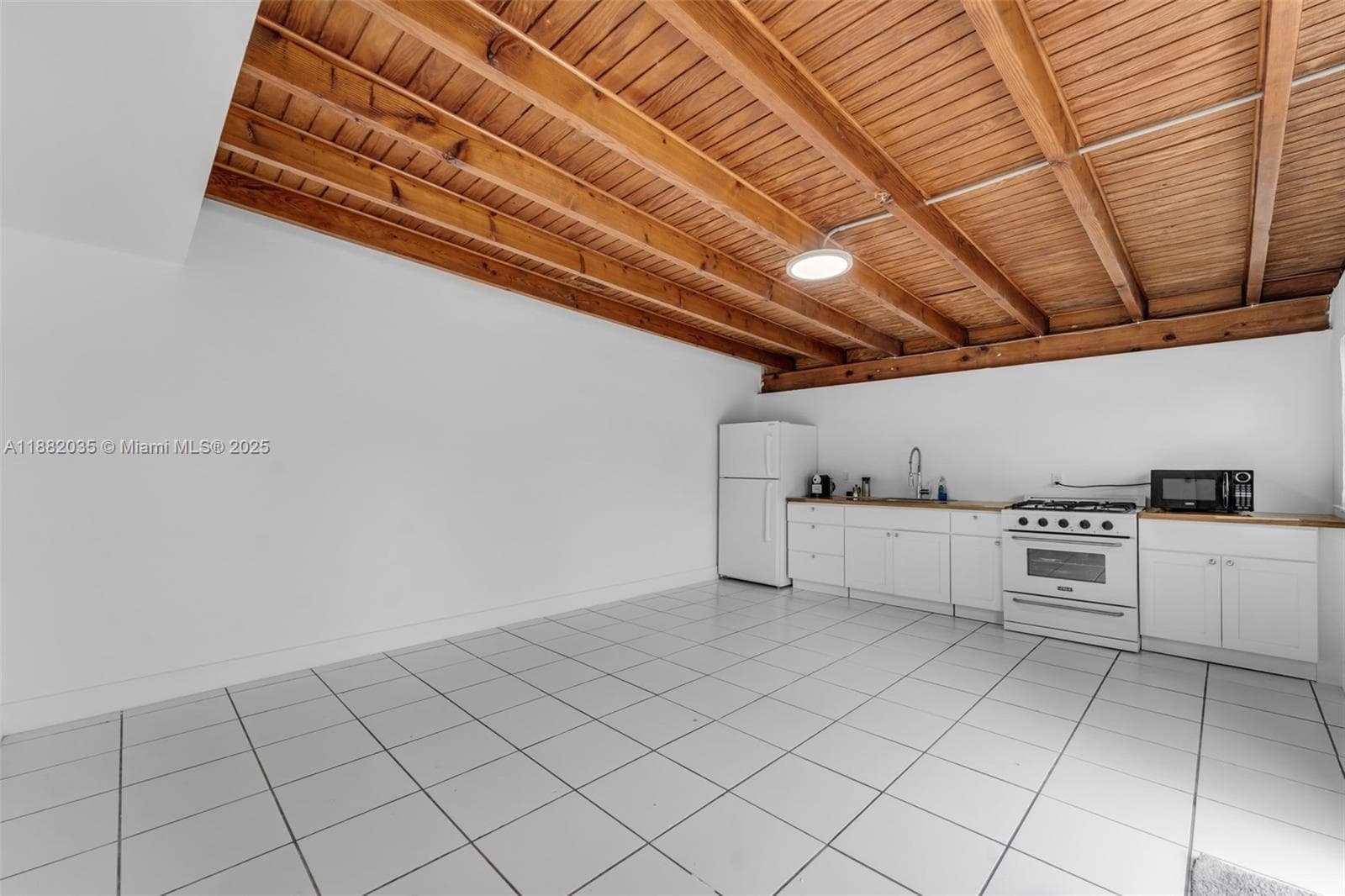 12750 SW 197th Ave, Miami FL 33196 — 16