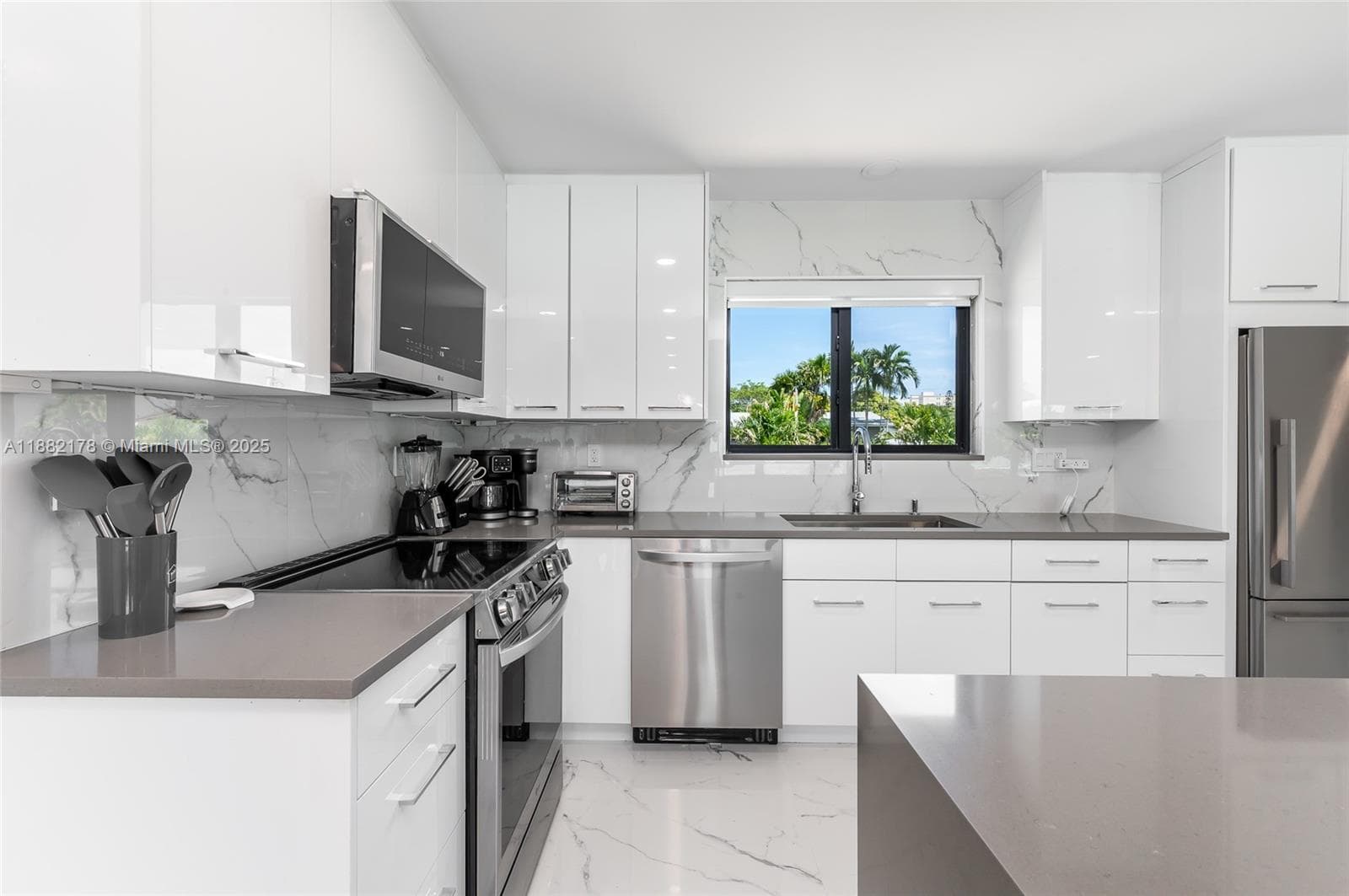 21230 NE 25th Ct, Miami FL 33180 — 6
