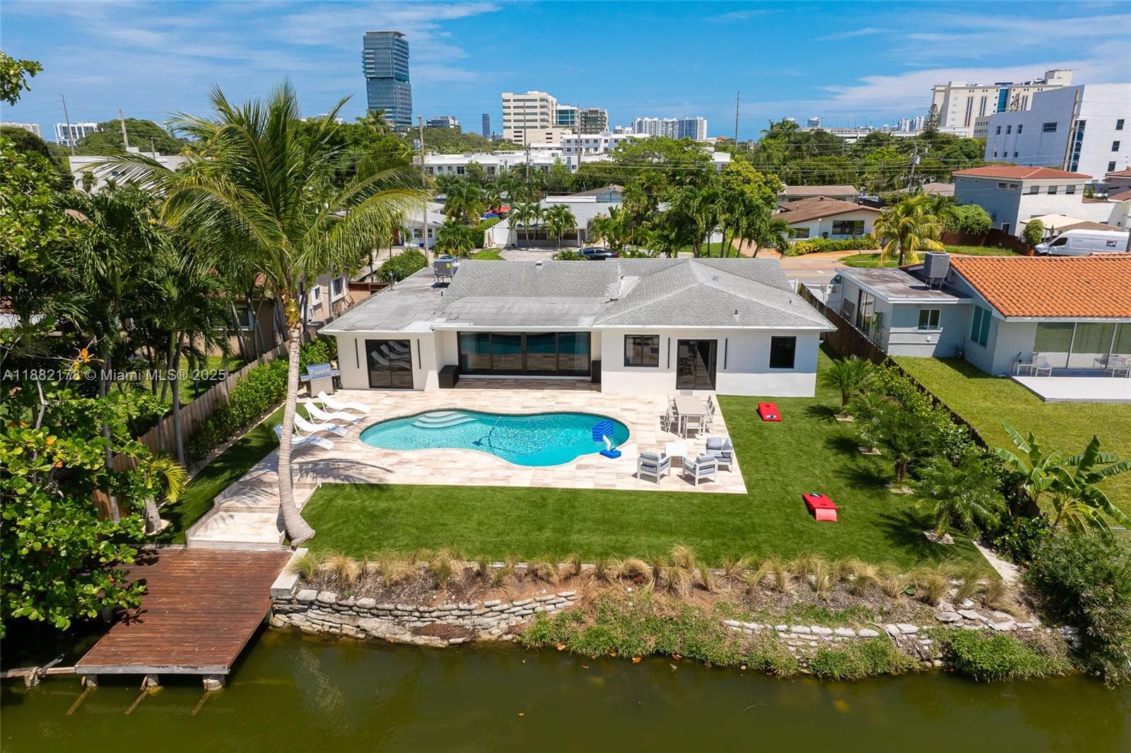21230 NE 25th Ct, Miami FL 33180 — 53