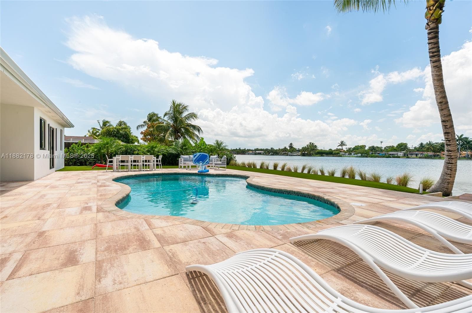 21230 NE 25th Ct, Miami FL 33180 — 1