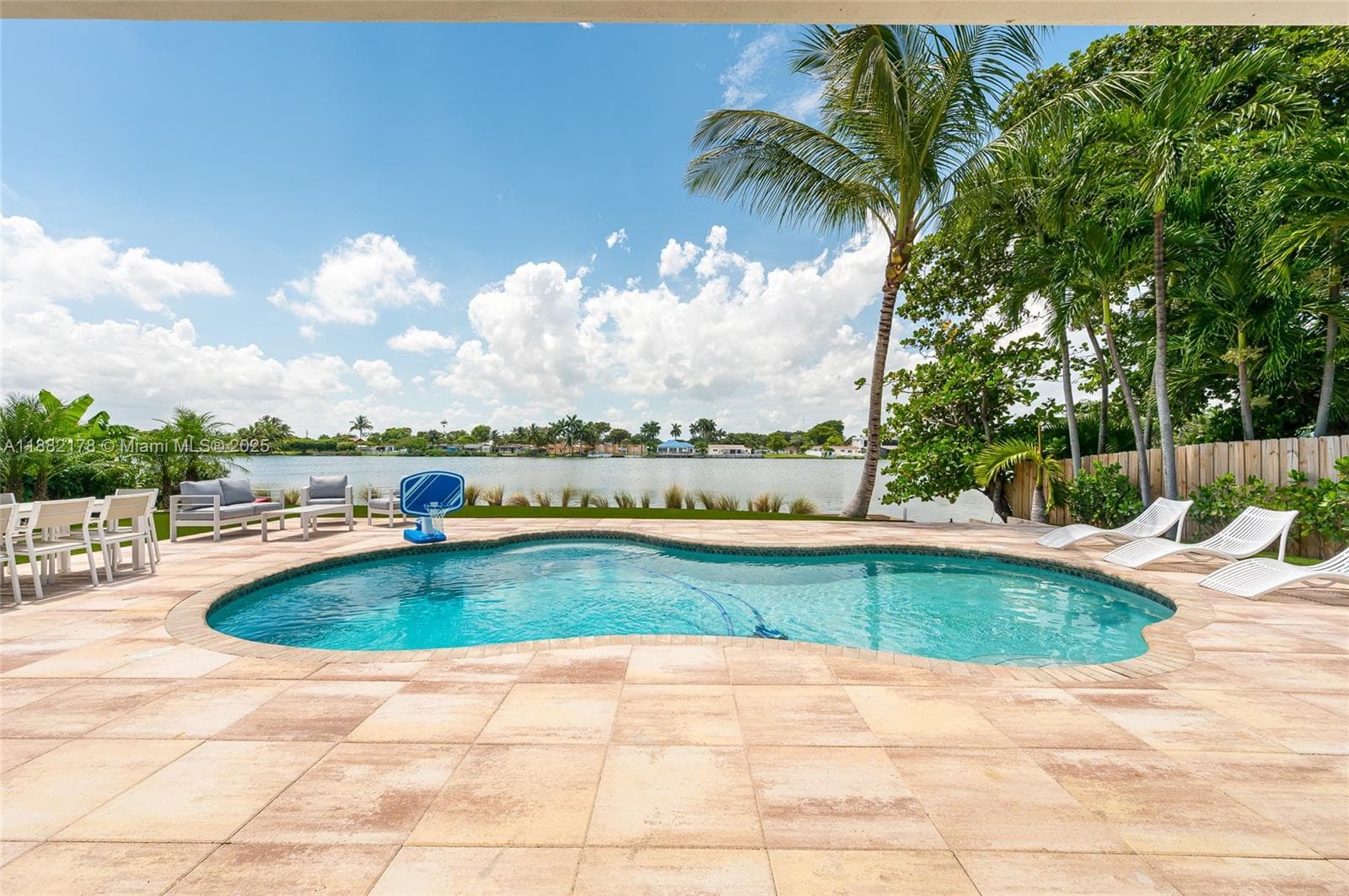 21230 NE 25th Ct, Miami FL 33180 — 38