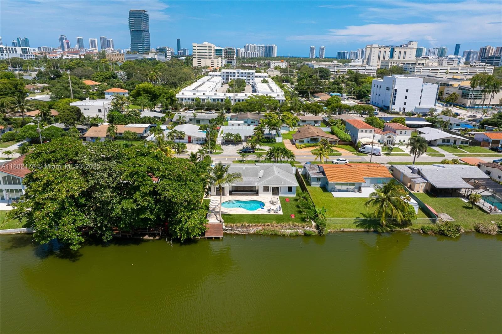 21230 NE 25th Ct, Miami FL 33180 — 54