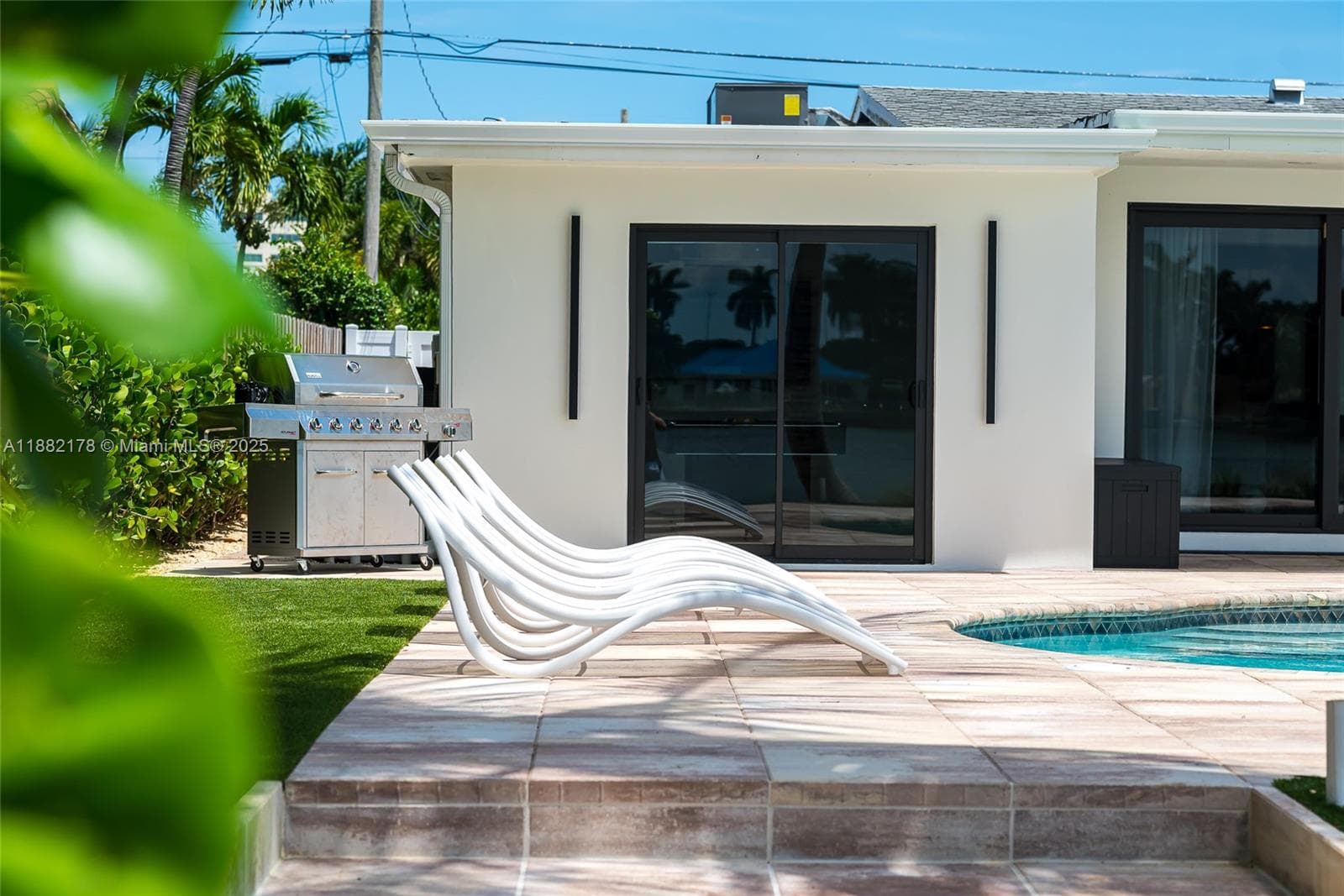 21230 NE 25th Ct, Miami FL 33180 — 39